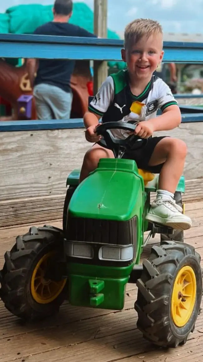 🚜Tractor Village