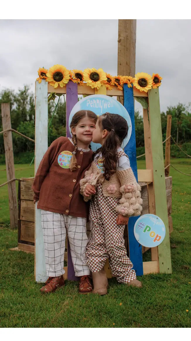 🔵 Collect your Bubble & Bop sticker