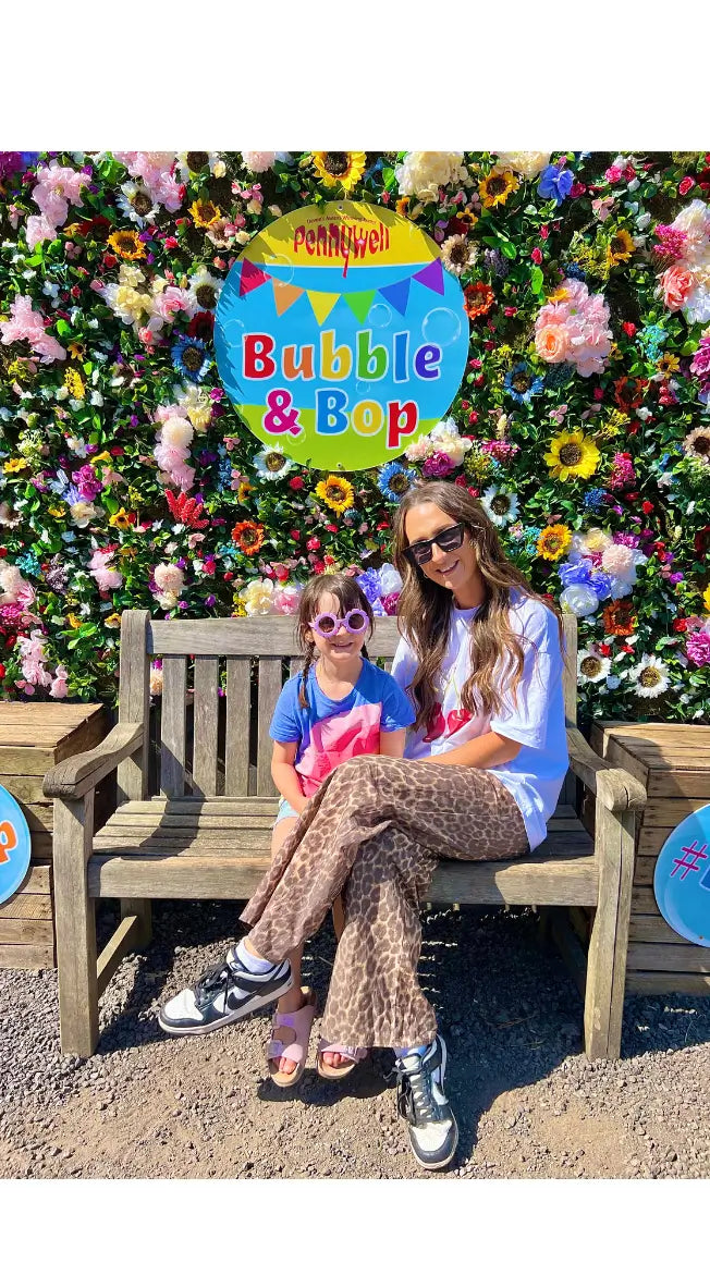 📸 Pose in our themed Photo Ops