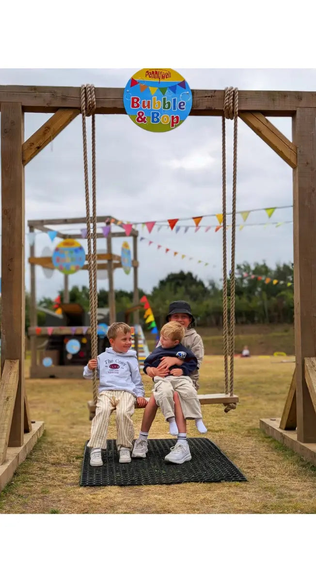 📸 Relax on the Pennywell Swing