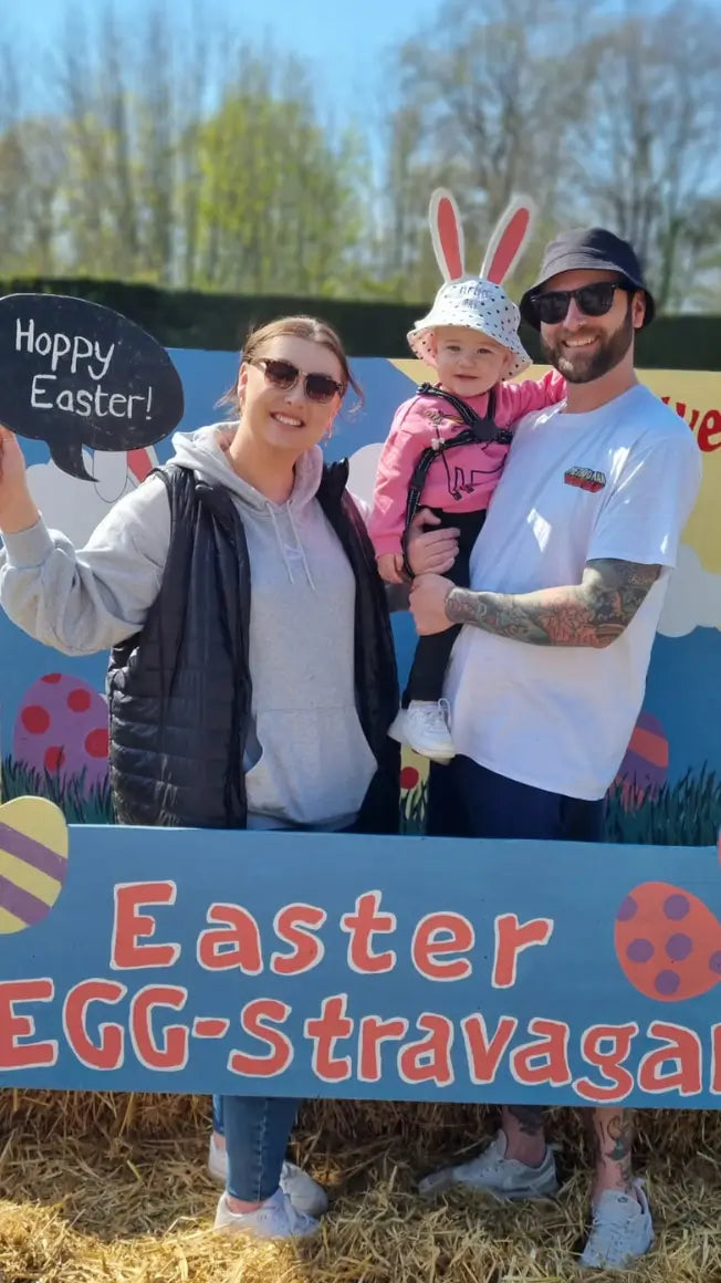 📸 Easter Egg-Stravaganza Photo Ops