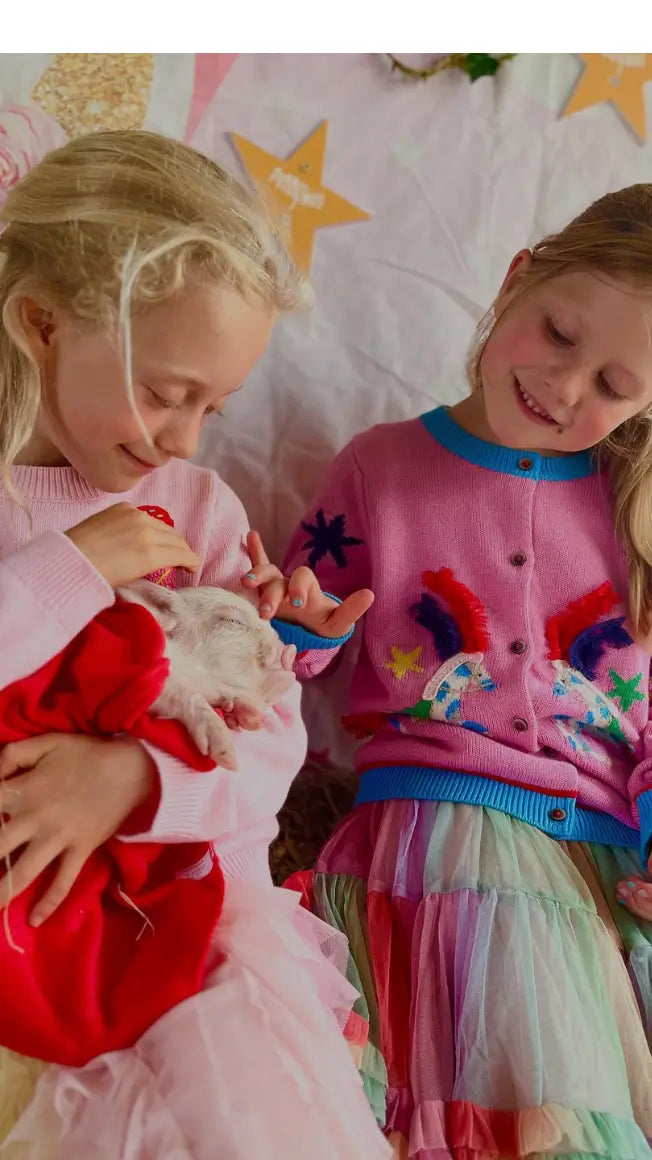 🐷Piggy Cuddles, Rides, and all our Famous Farmyard Fun!